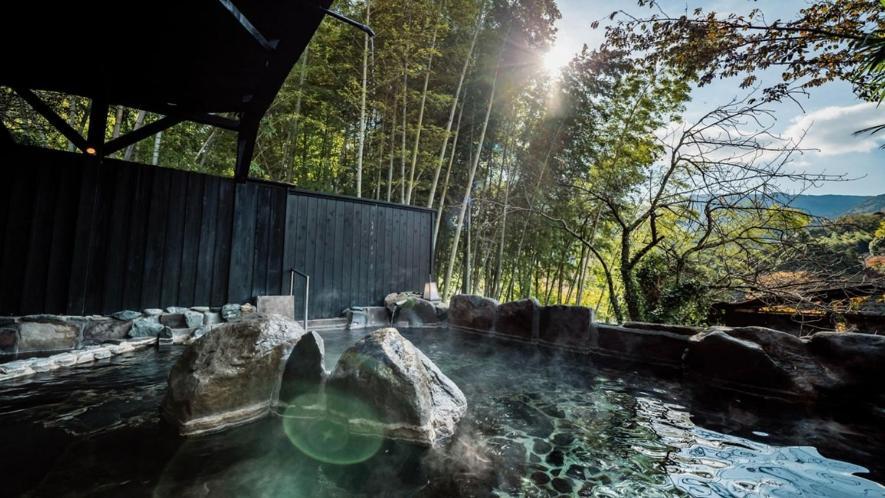 源泉掛け流しの宿albergo湯楽 Yugawara Buitenkant foto