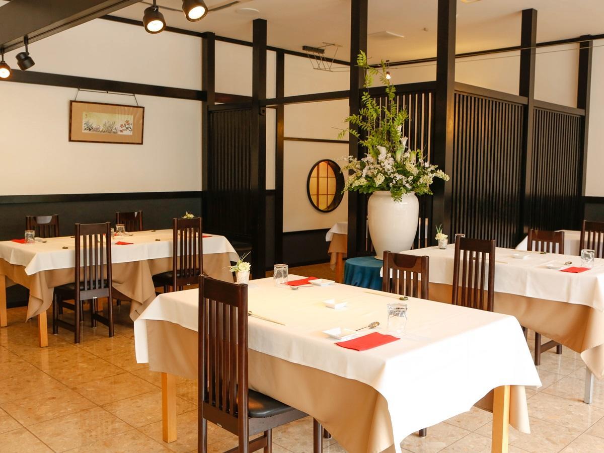 源泉掛け流しの宿albergo湯楽 Yugawara Buitenkant foto