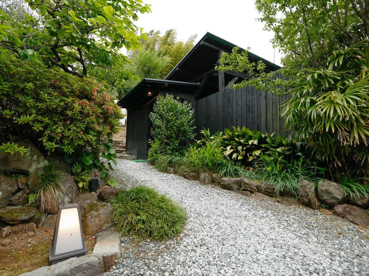 源泉掛け流しの宿albergo湯楽 Yugawara Buitenkant foto